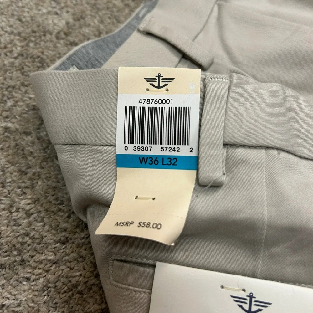 Dockers Pants The Best Pressed 36x32 Beige Relaxed Fit Pleated Comfort Khaki New